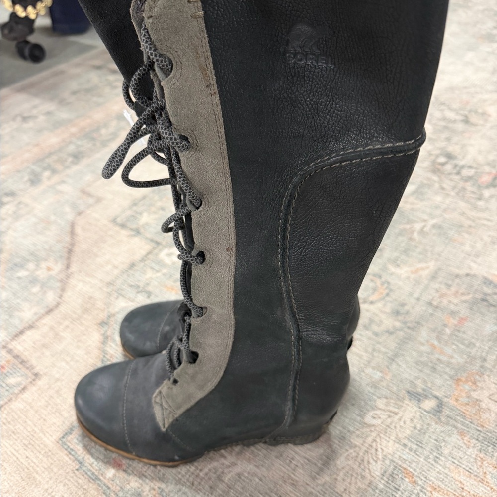 Sorel Black and Gray Lace Up Boots - Picture 3 of 6